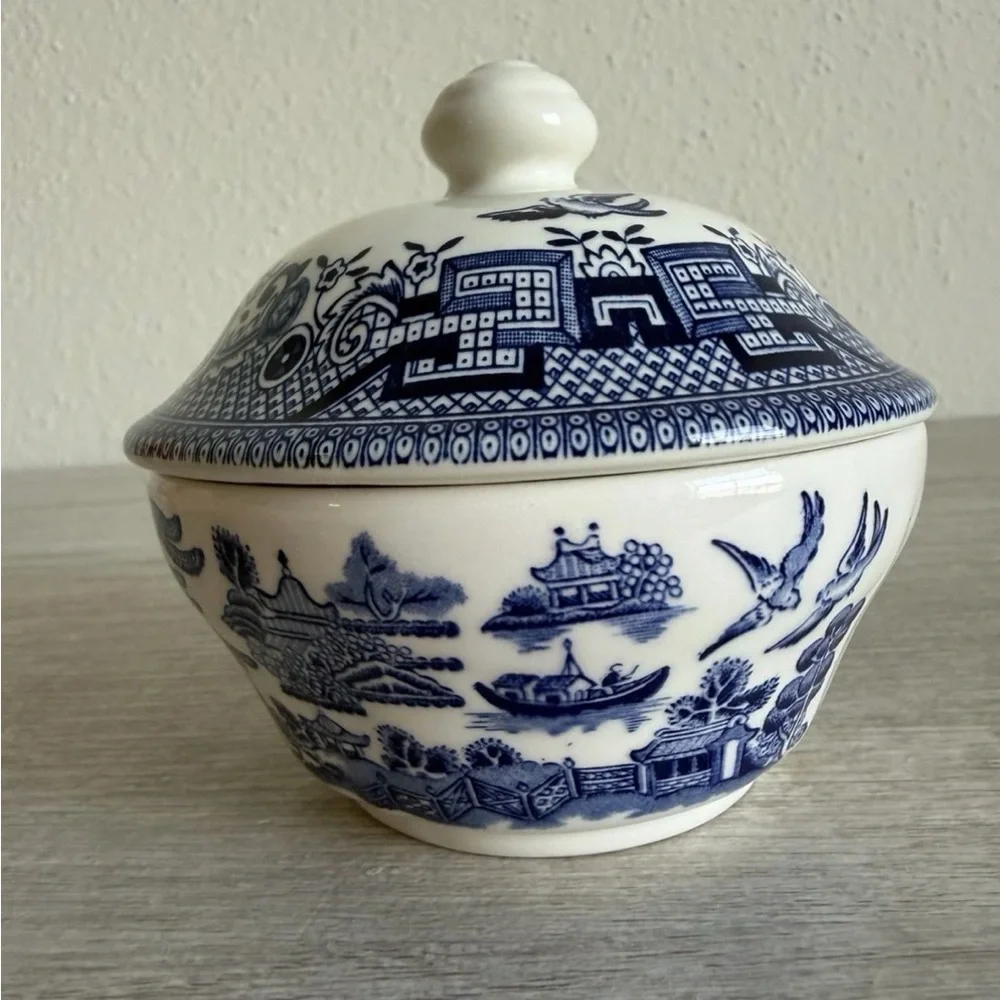 Vintage Churchill Blue Willow Creamer And Sugar Mint Condition Made In England - Picture 9 of 13